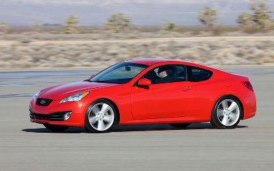 2010_genesis_coupe_red_side.jpg